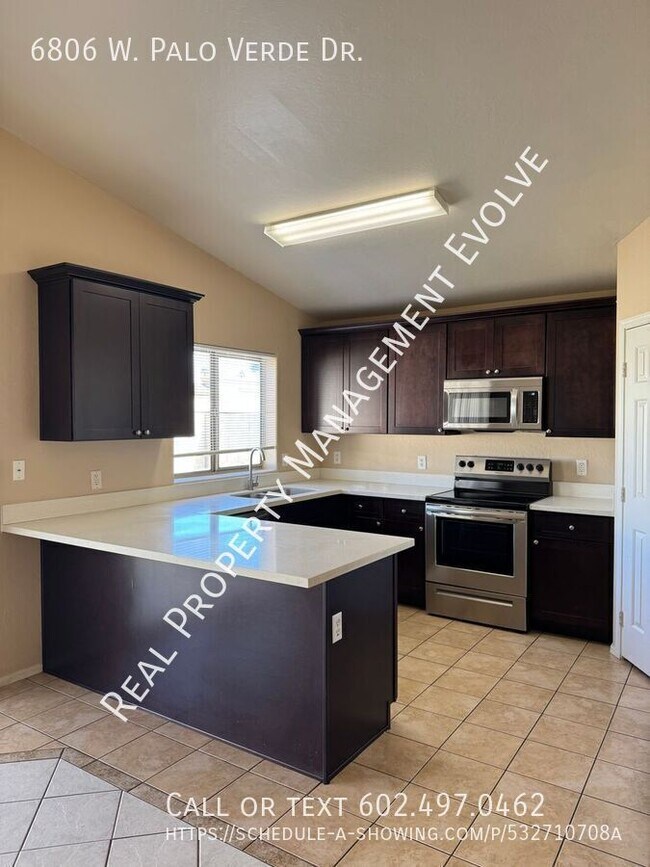 Building Photo - Updated Glendale Home