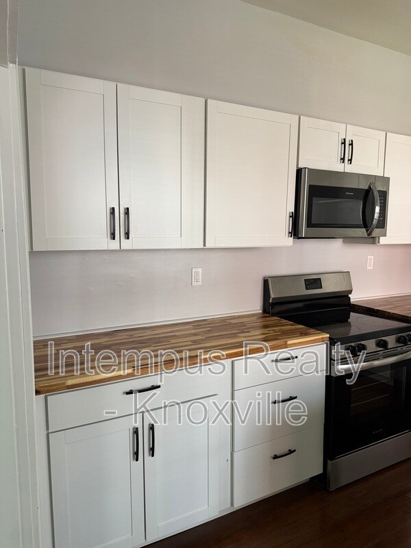 Building Photo - 2428 Linden Ave