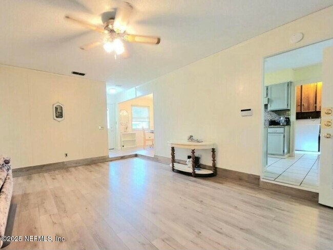Foto del edificio - 2046 Broad Oak Dr