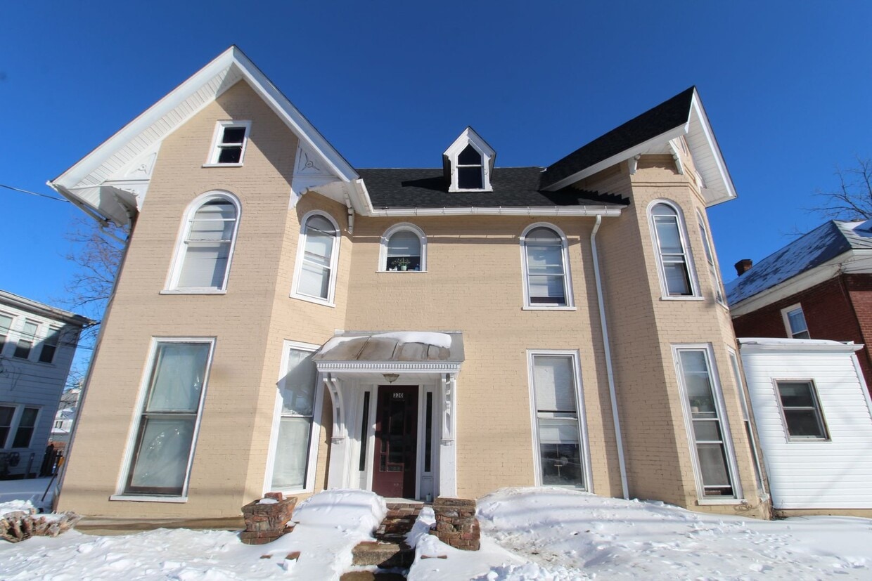 Photo - 330 N High St (Harrisonburg, VA)