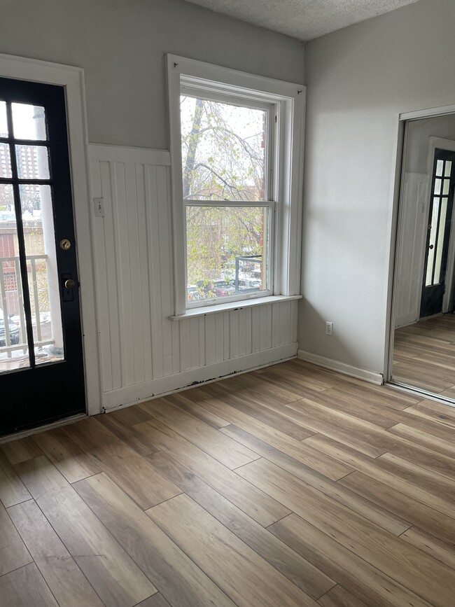 Second bedroom with balcony - 1356 N Pearl St