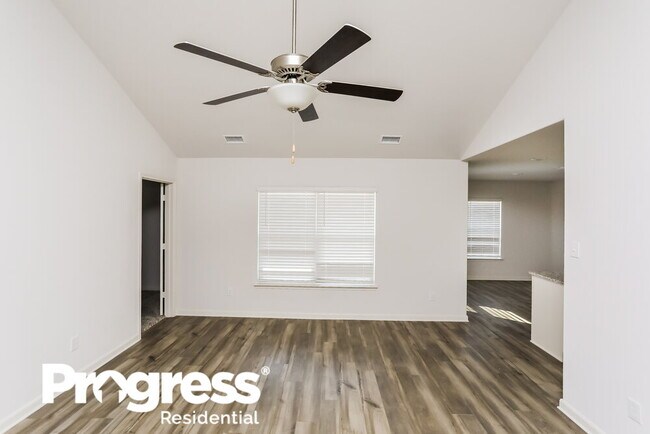 Building Photo - 175 Drifter Dr