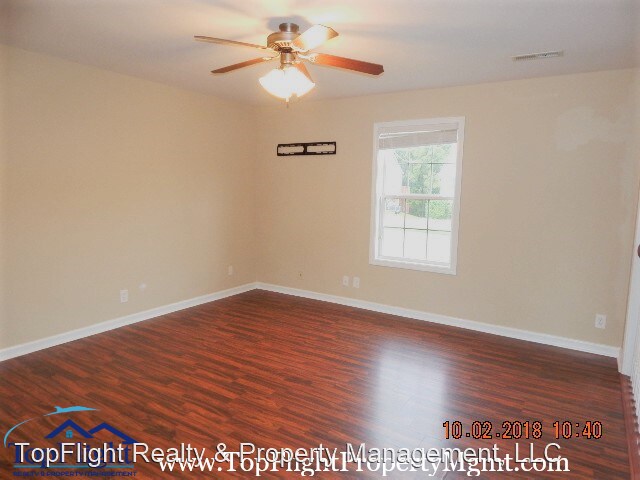 Foto del edificio - 4 br, 2 bath House - 3125 Little Grove Lane