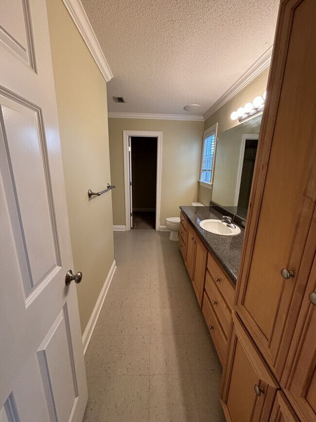 Building Photo - Beautiful 3Bedroom/2Bath Home for Rent!!