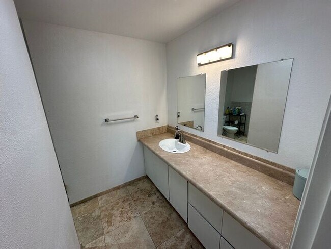 Foto del edificio - Spacious 2 Bed 2 Bath Home