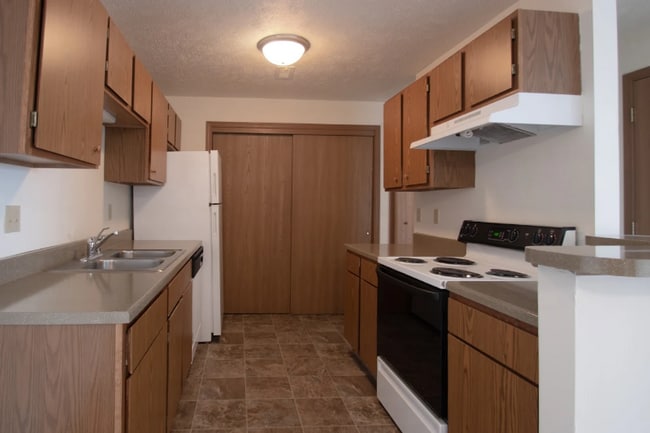 Building Photo - 649 Parkwild Dr