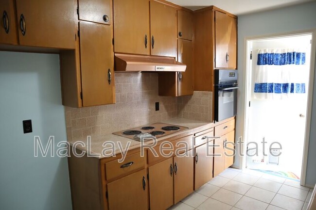 Foto del edificio - 1524 W 7th St