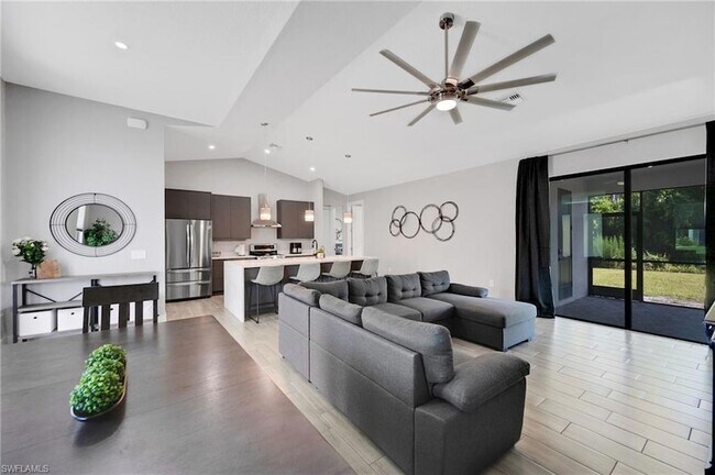 Foto del edificio - 4618 Catalina Ln