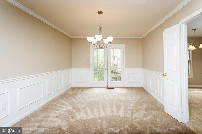 Foto del edificio - 2131 Kings Garden Way