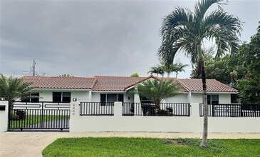 Building Photo - 4499 SW 14th St