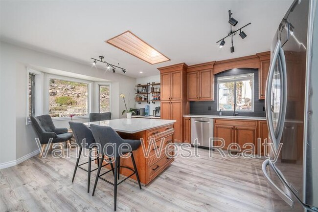 Building Photo - 3138 Shetler Dr
