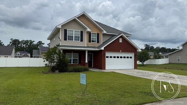 Building Photo - 709 English Oak Dr