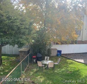 Primary Photo - 490 Den Ln