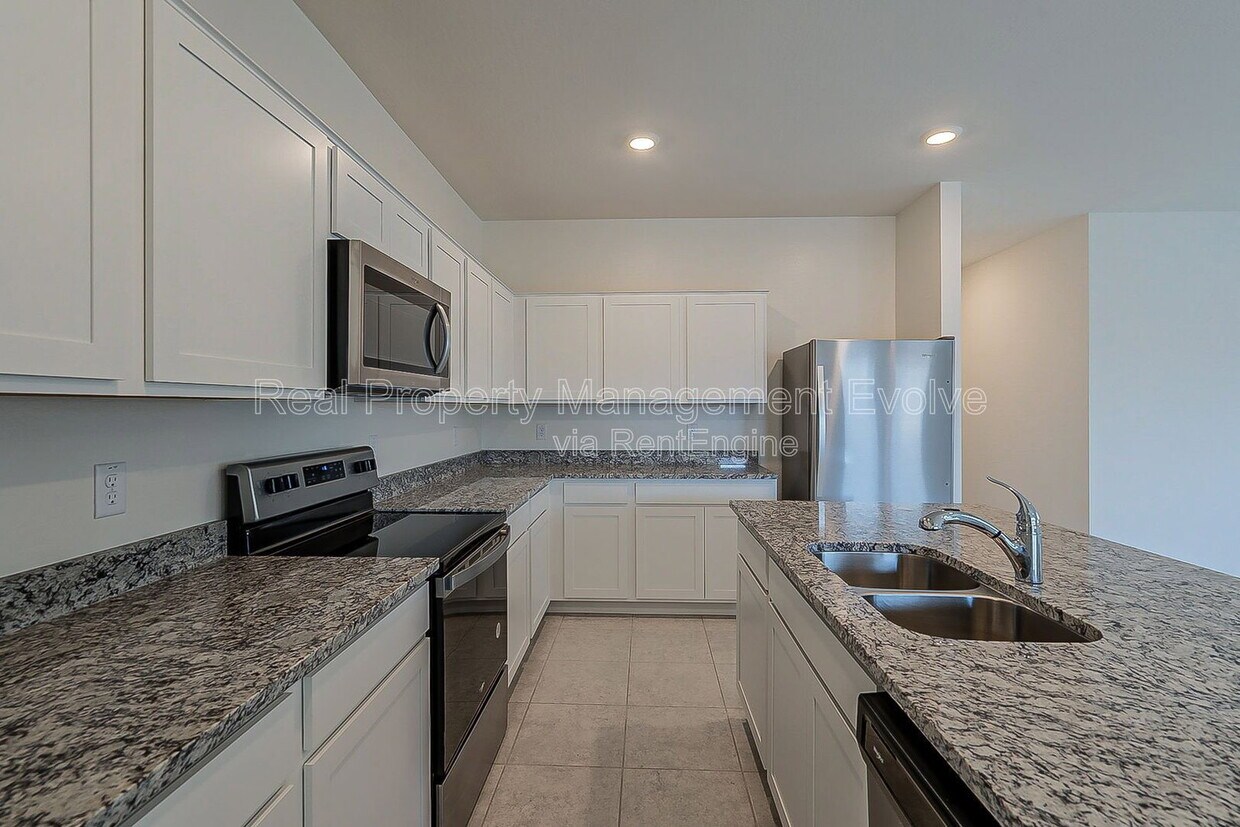 Photo - 6450 W Magdalena Ln