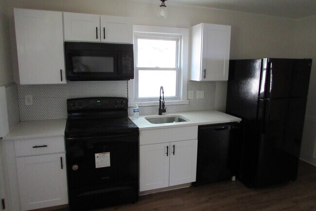 Building Photo - 2701 Goble St