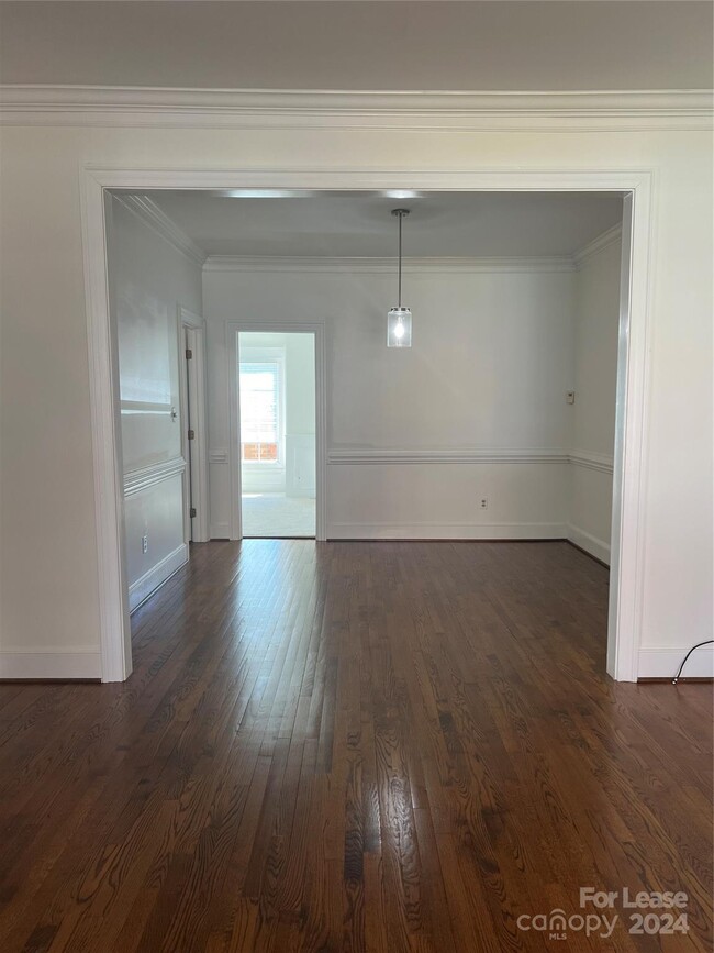 Building Photo - 503 Fenton Pl