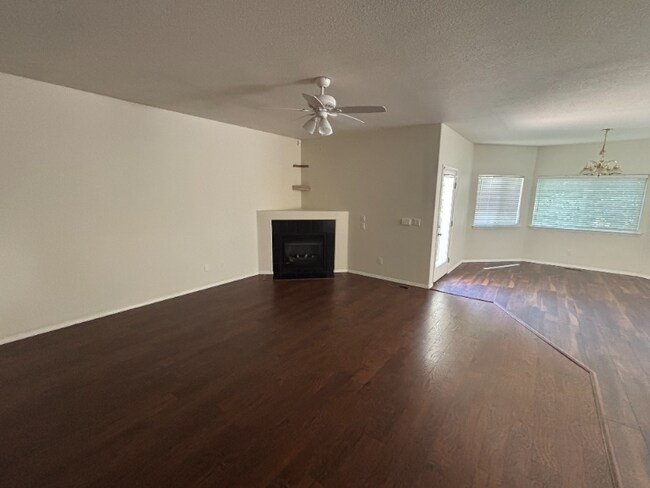 Foto del edificio - 5058 NW Crady Ln