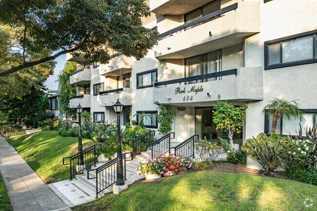 Exterior del edificio - Maple Drive Apartments