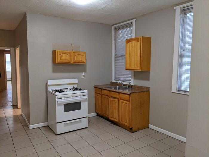 Primary Photo - 3 Bedroom Apartment with Wooden Deck Porch