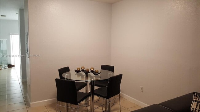 Foto del edificio - 2731 SE 17th Ave