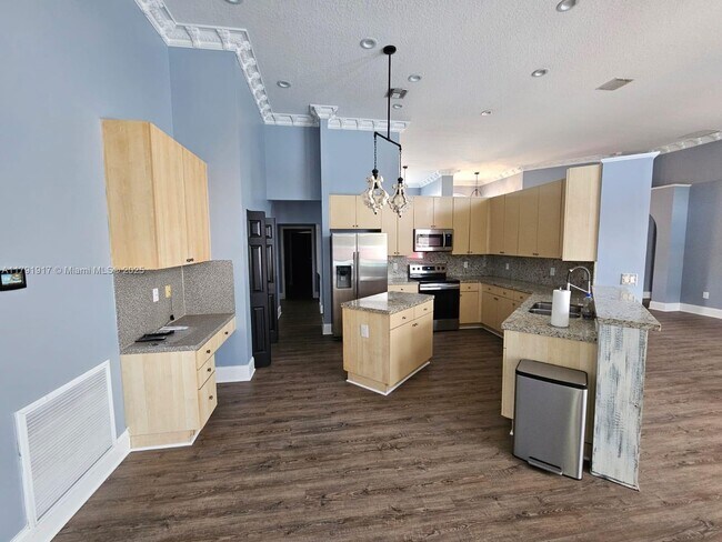 Foto del edificio - 13955 NW 22nd Ct