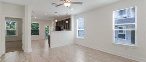 Foto del edificio - 1701 Roseburg Dr