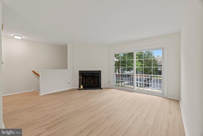 Foto del edificio - 330B Delancey Pl