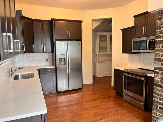 Foto del edificio - 2124 16th Ave S