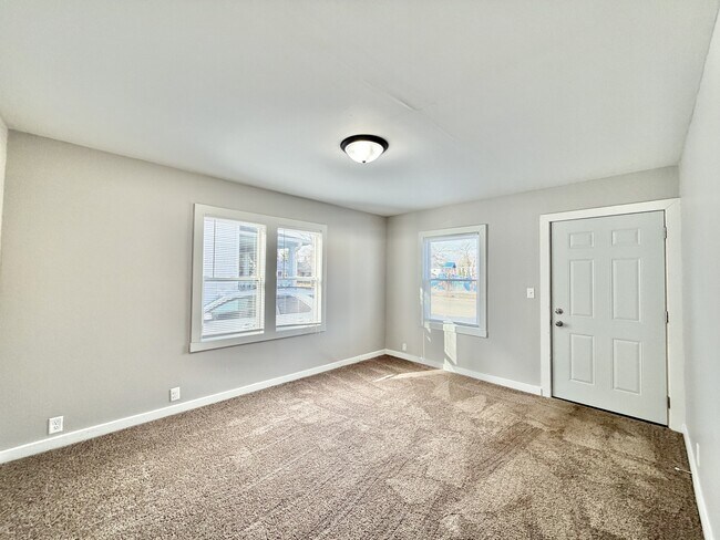 Foto del edificio - 1310 Copeland Ave