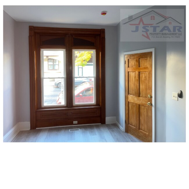 Foto del edificio - 218 N 11th St