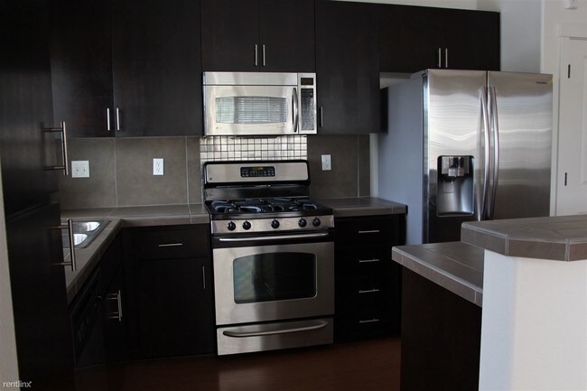 Foto del edificio - 665 NW Garswood Terrace