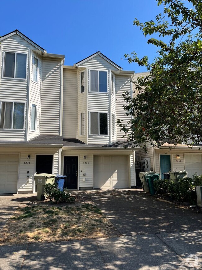 Building Photo - 5236-5238 SW 174th Terrace