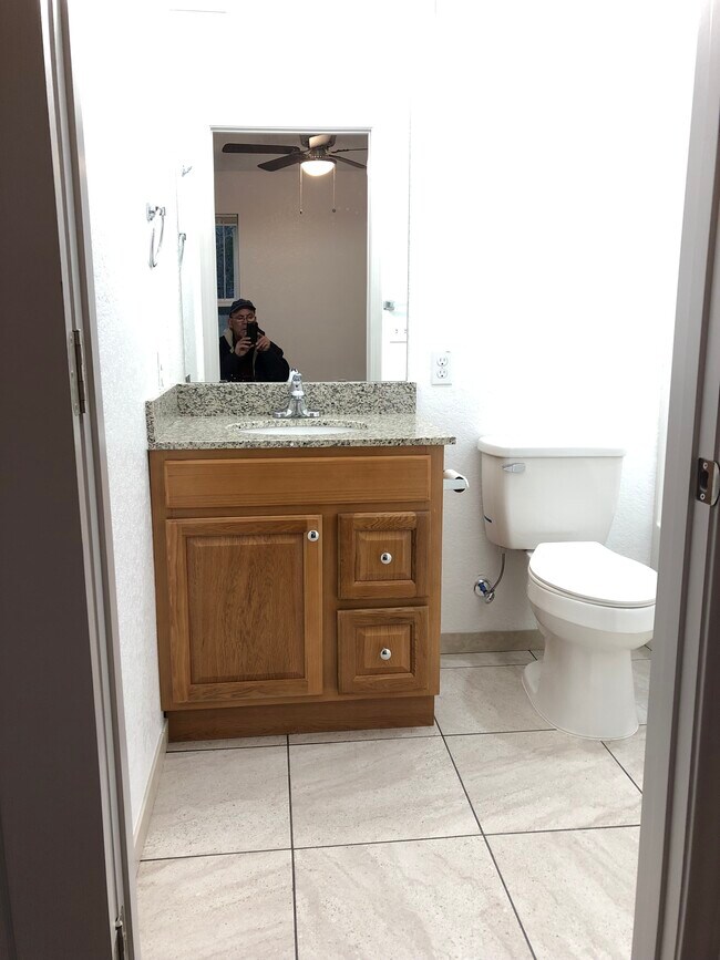 Foto del edificio - 3393 Green Briar Cir