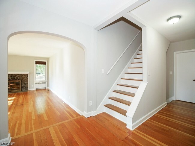 Building Photo - 1101 Johnston Dr
