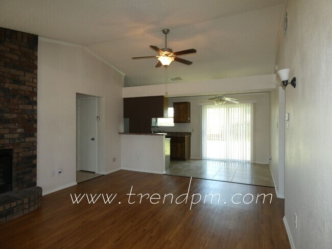 Building Photo - 6620 Levitt Dr