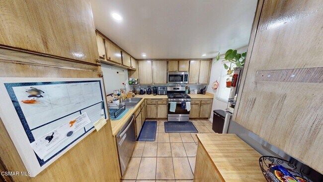 Building Photo - 3075 Kelp Ln