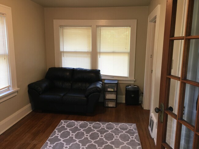 Foto del edificio - 4115 Kingman Blvd