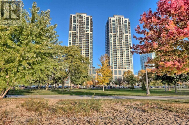 Photo du bâtiment - 1926-1926 Lake Shore Blvd W