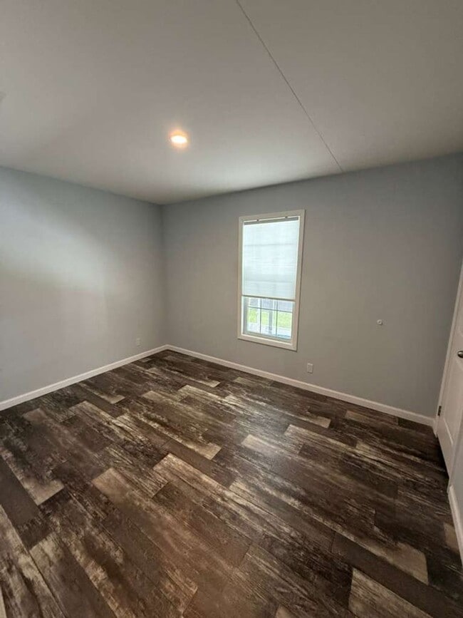 Building Photo - BEAUTIFUL +55 HOA COMMUNITY