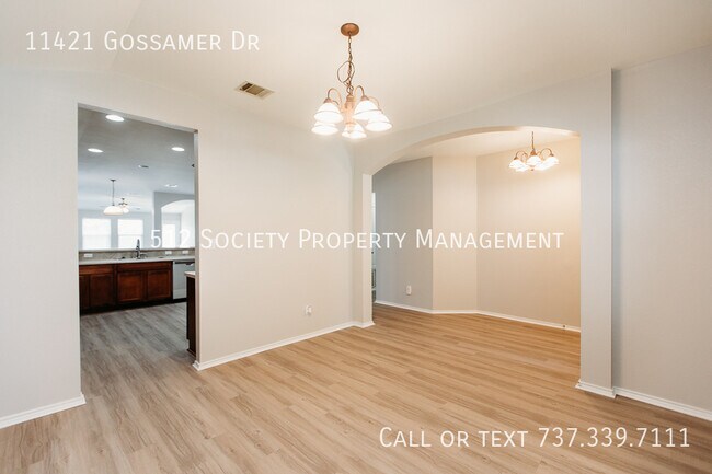 Foto del edificio - 11421 Gossamer Dr