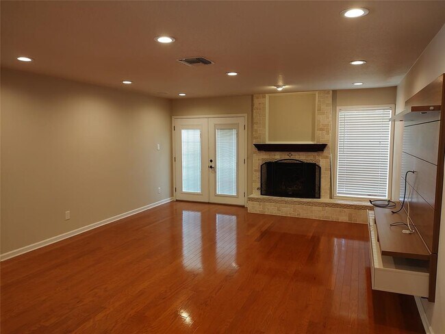 Foto del edificio - 11701 Shoshone Dr