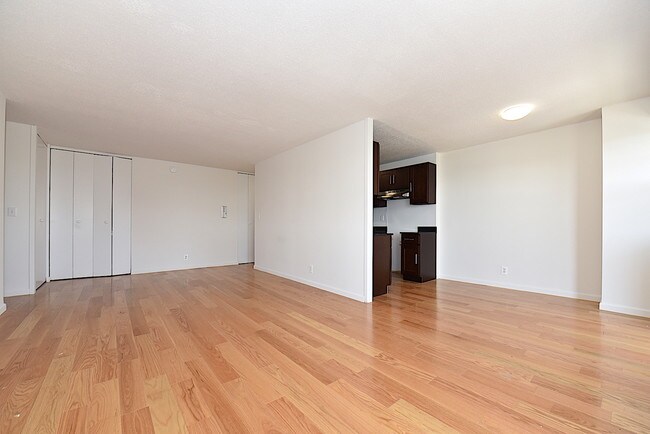 Foto del edificio - 4750 59th St