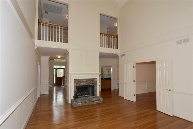Foto del edificio - 2862 Clary Hill Dr