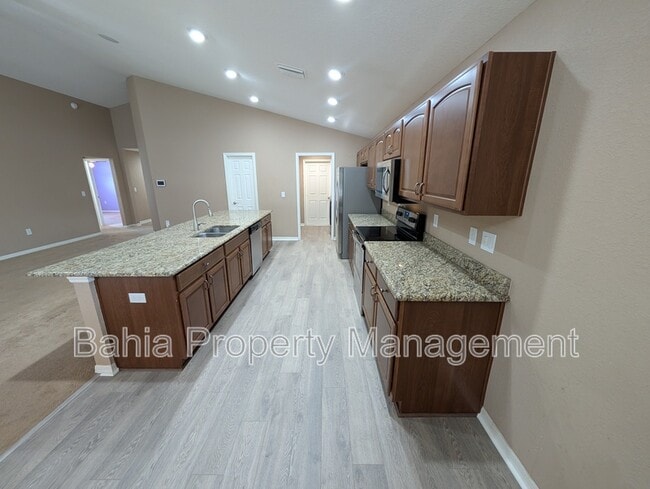 Building Photo - 722 Vineyard Reserve Ct