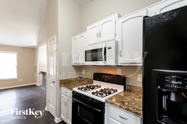 Foto del edificio - 1061 Park Creek Cir