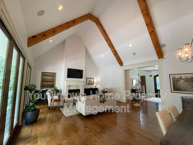 Foto del edificio - 6321 Hunting Creek Rd NE