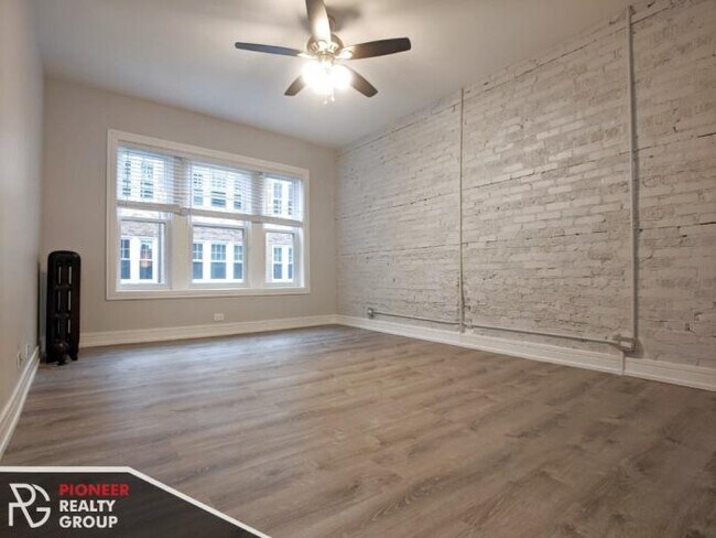 Foto del edificio - 3 bedroom in CHICAGO IL 60626