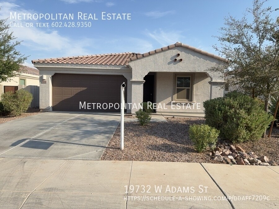 Foto principal - 19732 W Adams St