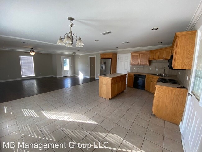 Building Photo - 3 br, 2 bath House - 13301 Savannah Drive