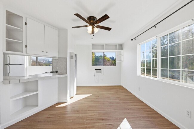 Foto del edificio - 614 Redwood Ave